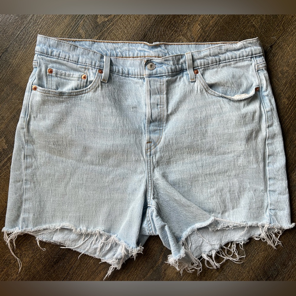 Levi’s 501 jean shorts, Woman’s size 16W light blue wash